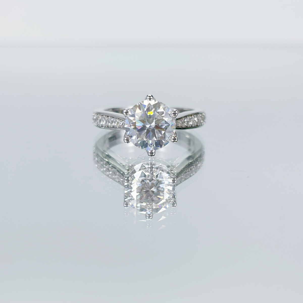Crystal (Luxurious six-prong)
