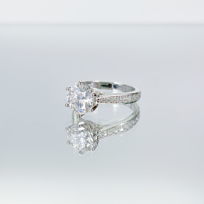 Crystal (Luxurious six-prong)