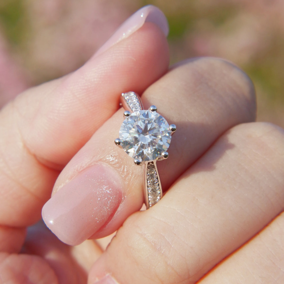 Crystal (Luxurious six-prong)