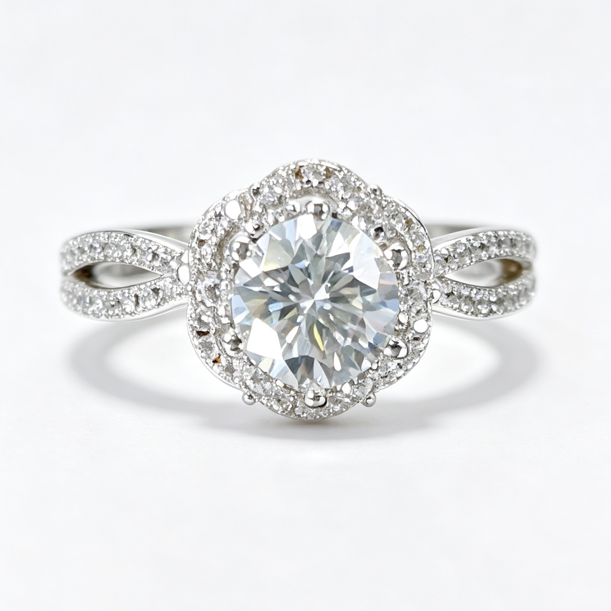 Love Bouquet round-cut moissanite ring on hand — AUMIRE JEWEL