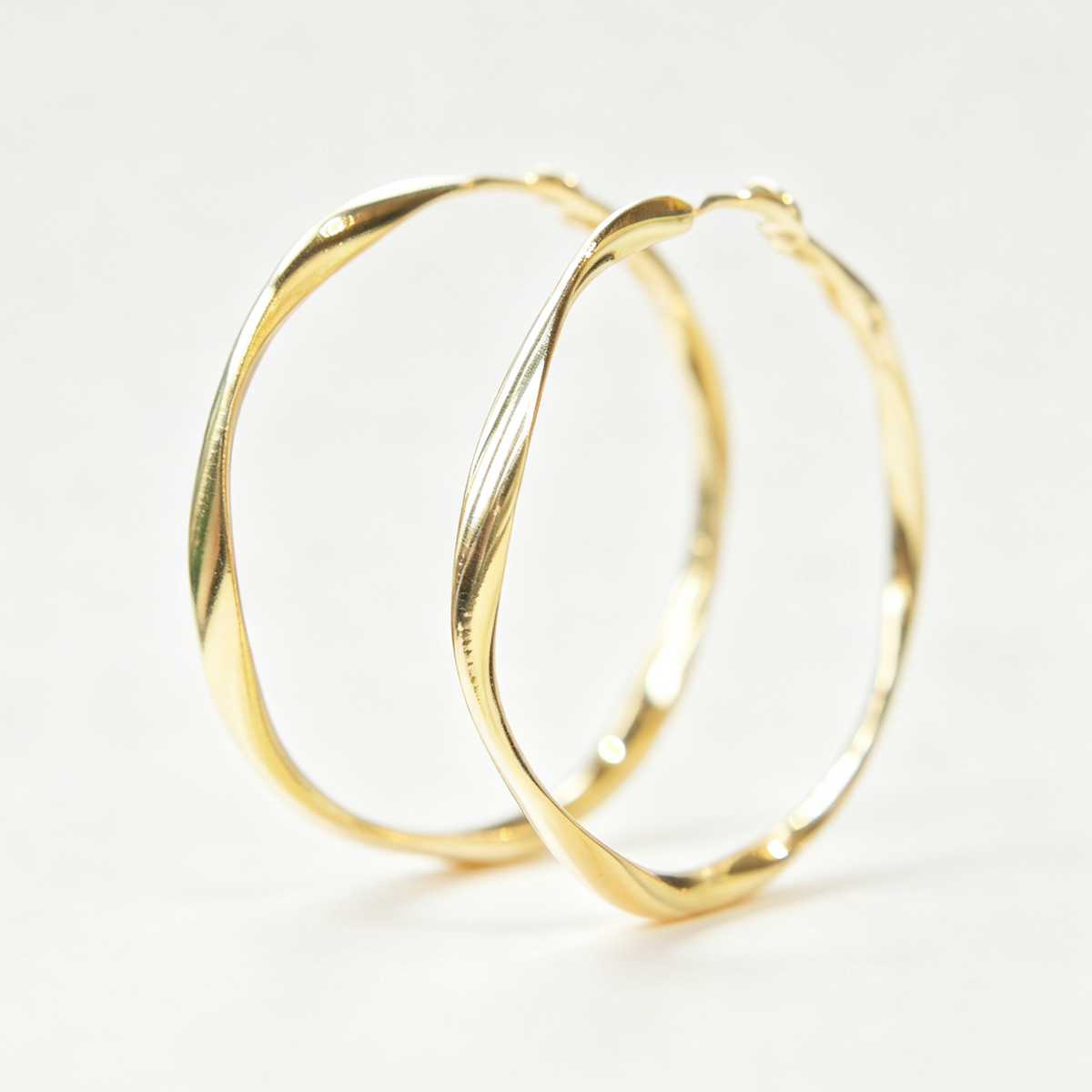 Minimalist Hoop Earrings on model — AUMIRE JEWEL